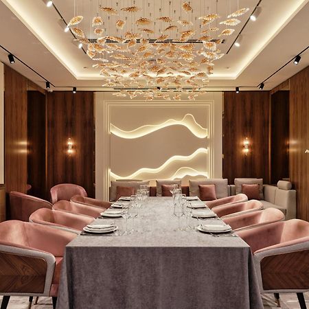 מלון Crowne Plaza Tashkent By Ihg מראה חיצוני תמונה