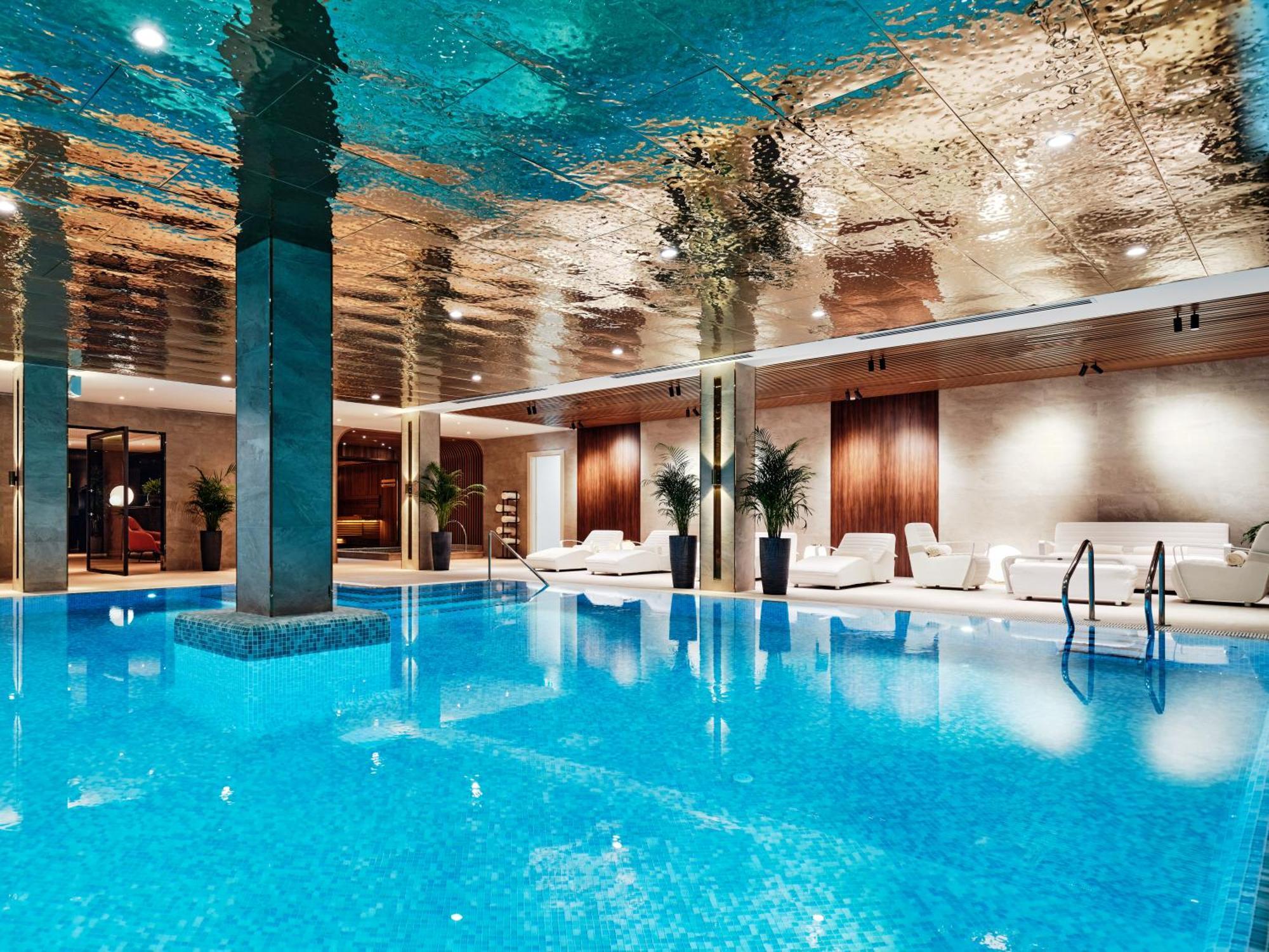 מלון Crowne Plaza Tashkent By Ihg מראה חיצוני תמונה