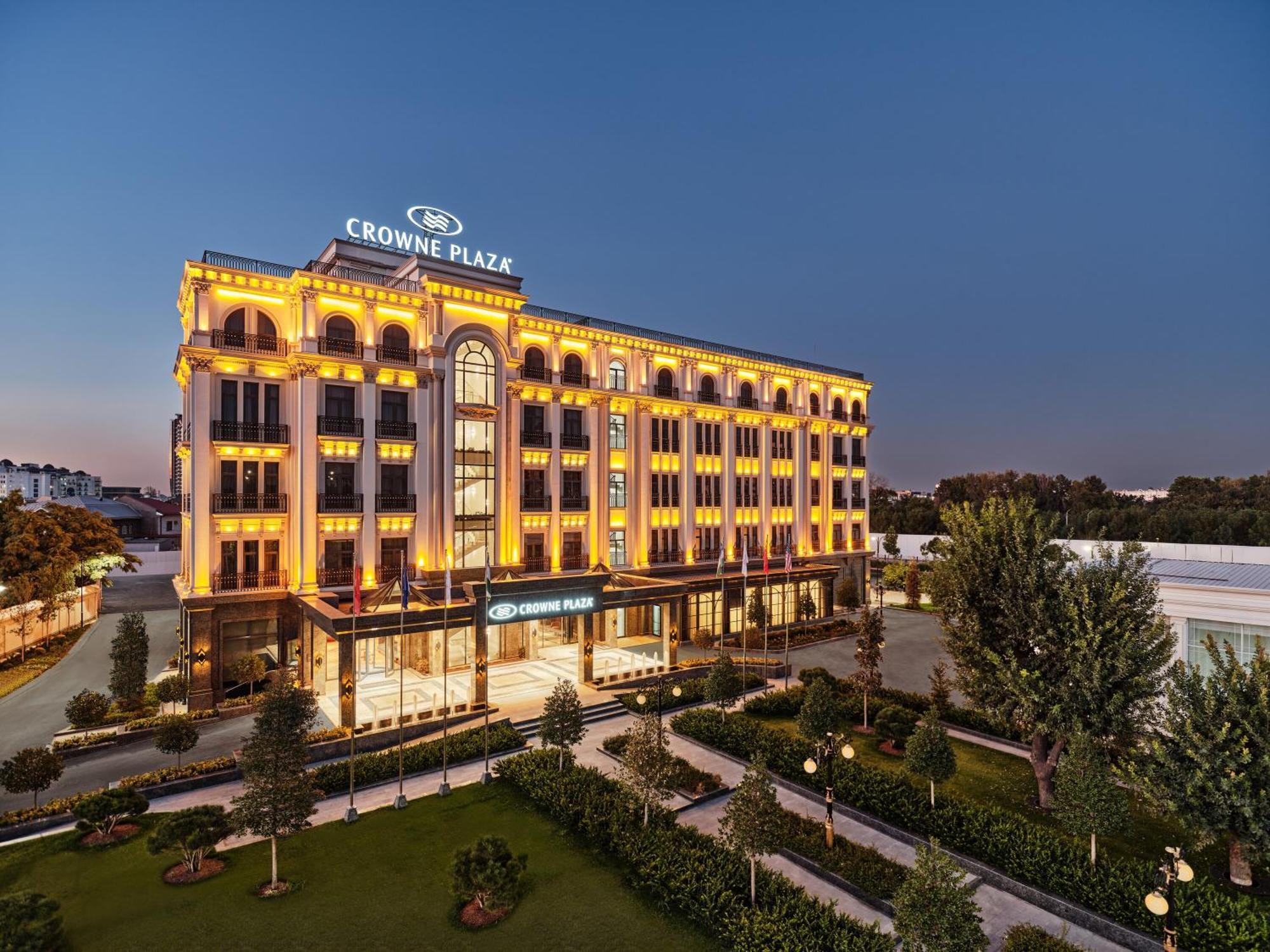 מלון Crowne Plaza Tashkent By Ihg מראה חיצוני תמונה